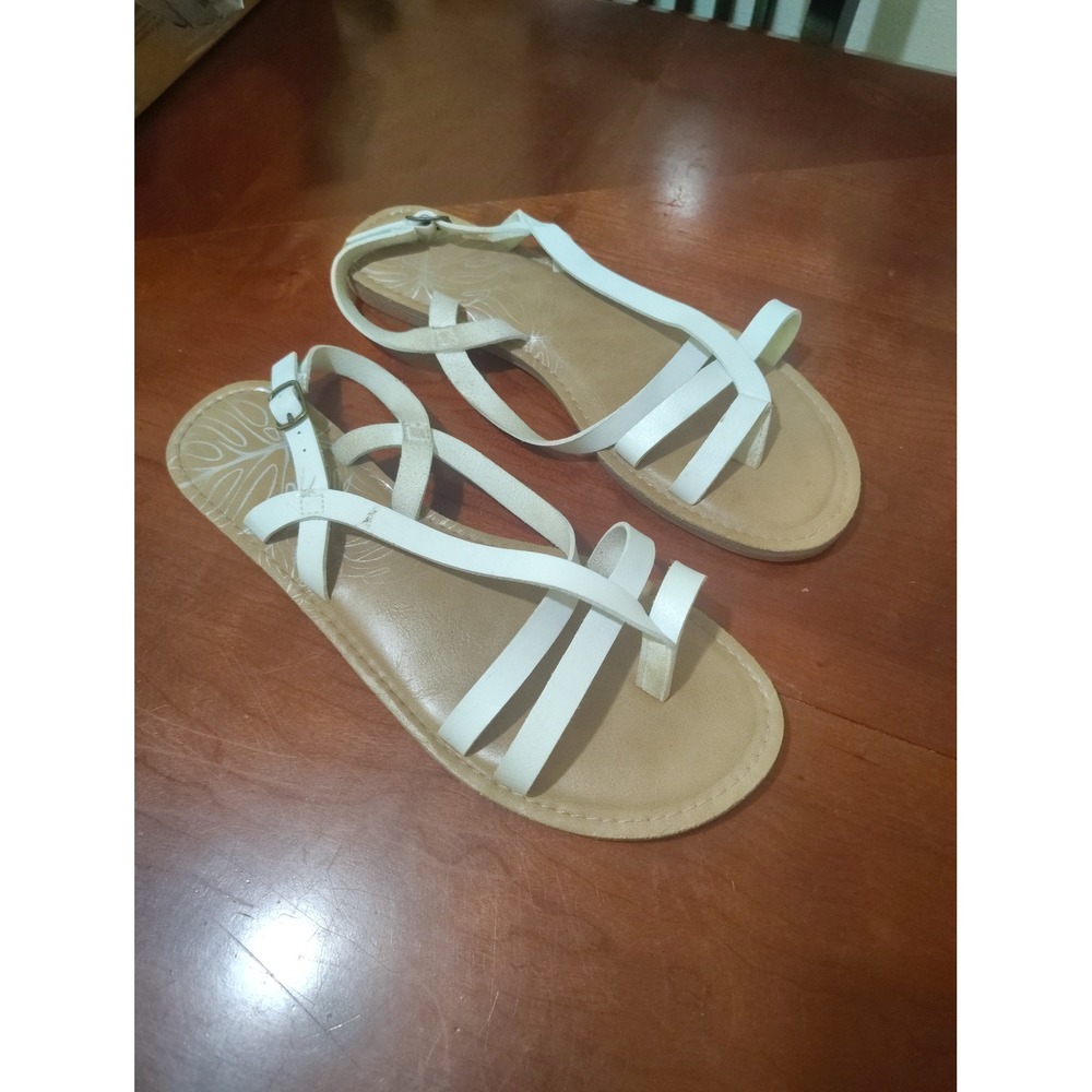 Time and Tru Womens White Strappy Flat Sandals Toe Loop Ankle Strap Size 11